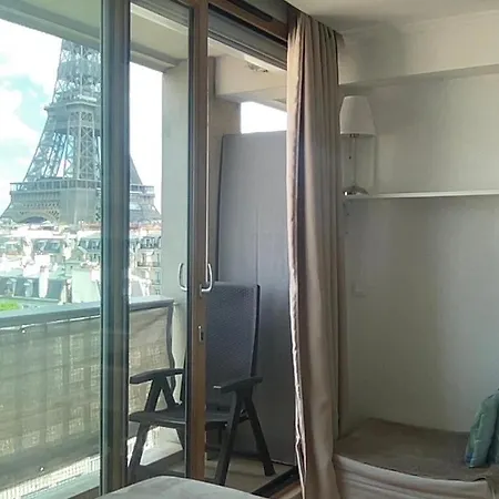 Gæstehus Magnifique Vue Tour Eiffel Studio Prive Avec Balcon